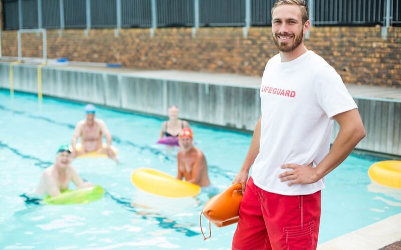 pool lifeguard jobs